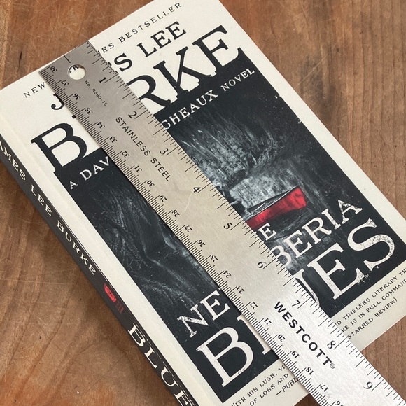 James Lee Burke 'The New Iberia Blues' softcover Book - a dave robicheaux novel - Picture 15 of 16